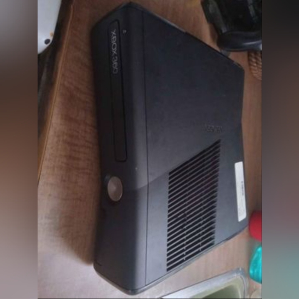 Xbox 360 With Accessories